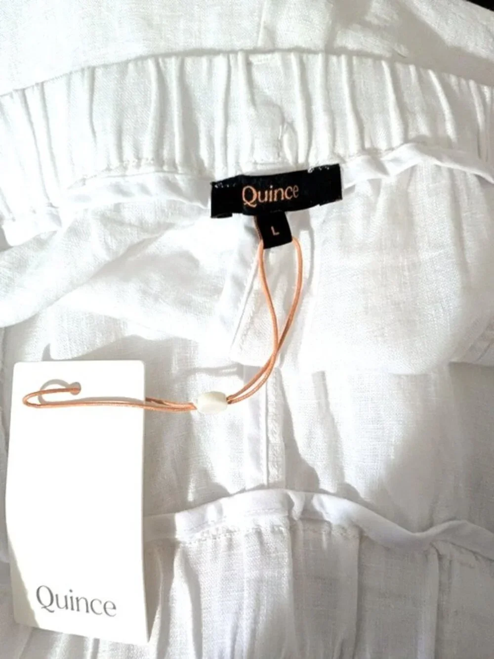 Quince crisp white
